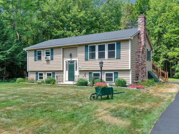 19 Crystal Lane , Cumberland, ME 04021