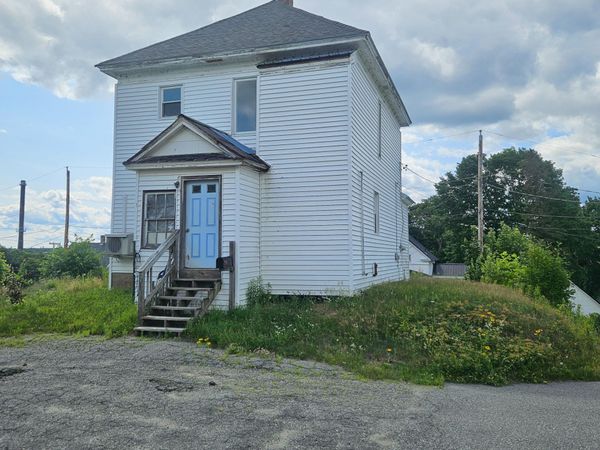 1 Elm Street , East Millinocket, ME 04430
