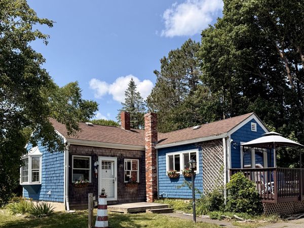 333 Old County Road , Rockland, ME 04841