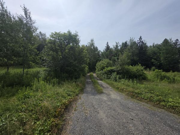 83 Main Street , Palmyra, ME 04965