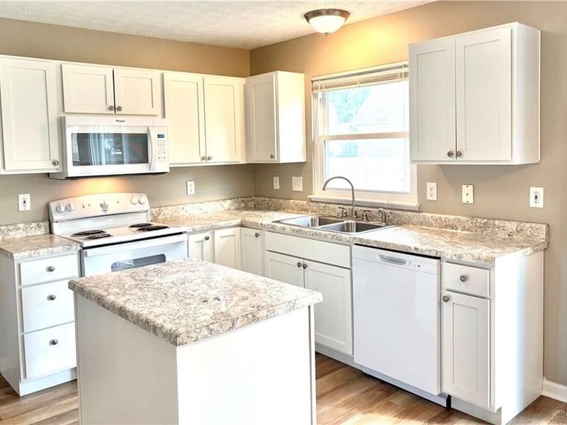 2350 Queensway Drive, Miami Township, OH 45342 Photo 7
