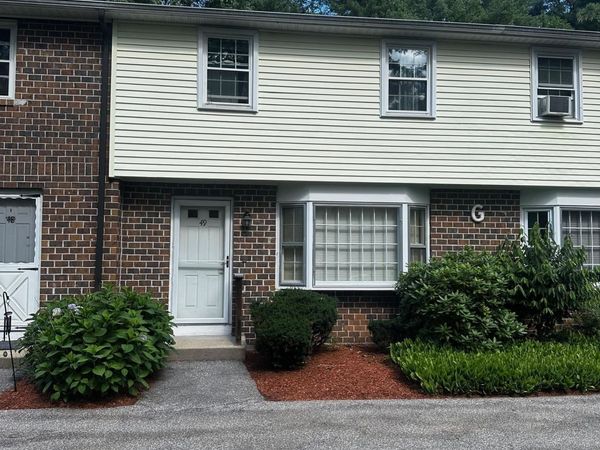 49 Oakridge Drive, Londonderry, NH 03053