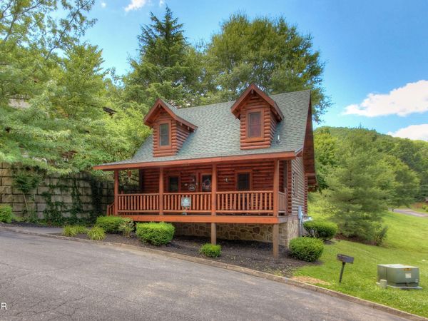 3140 Smoky Ridge Way , Sevierville, TN 37862