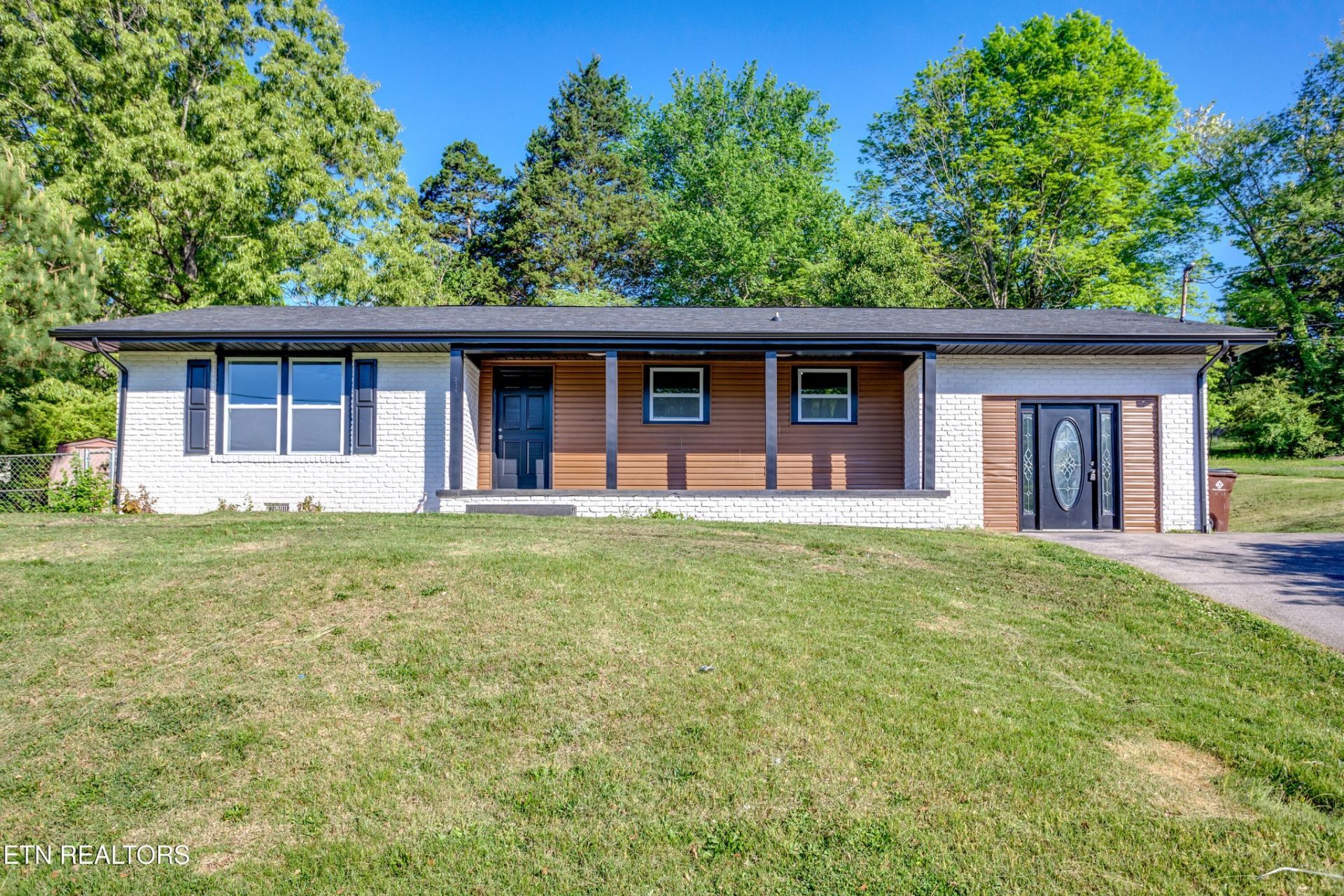 114 W Maiden Lane , Oak Ridge, TN 37830 Main Photo