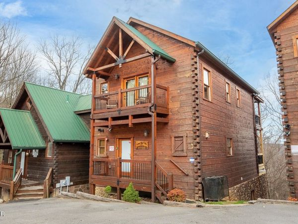 1253 Bear Cub Way , Gatlinburg, TN 37738