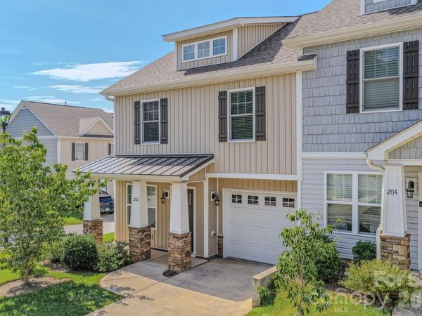 202 Stoney Point Way , Candler, NC 28715