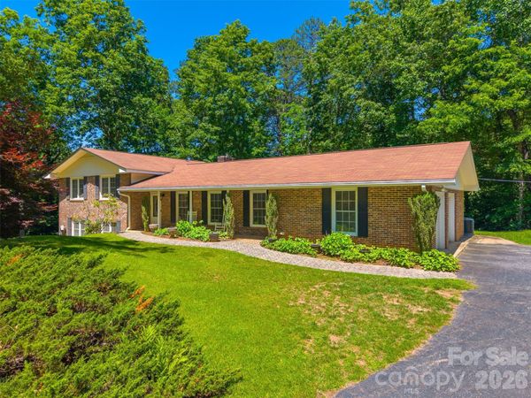 1747 University Heights Road , Cullowhee, NC 28723