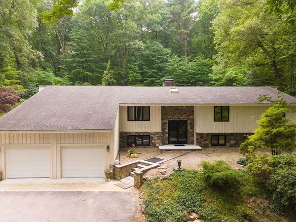 92 Brook St, Hudson, MA 01749