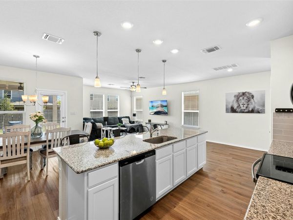 1124 Aronia LN , Georgetown, TX 78626