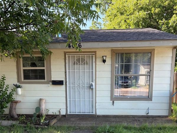 4016 Orlando Court , Dallas, TX 75211