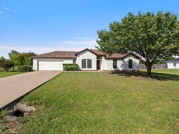 105 Dustin Drive , Fate, TX 75189