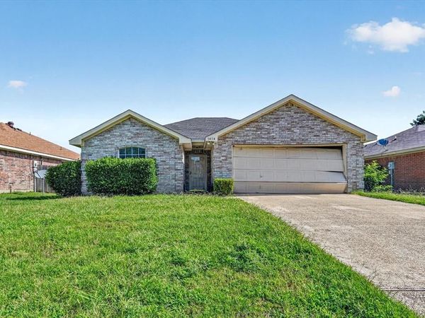 1414 Aviary Drive , DeSoto, TX 75115