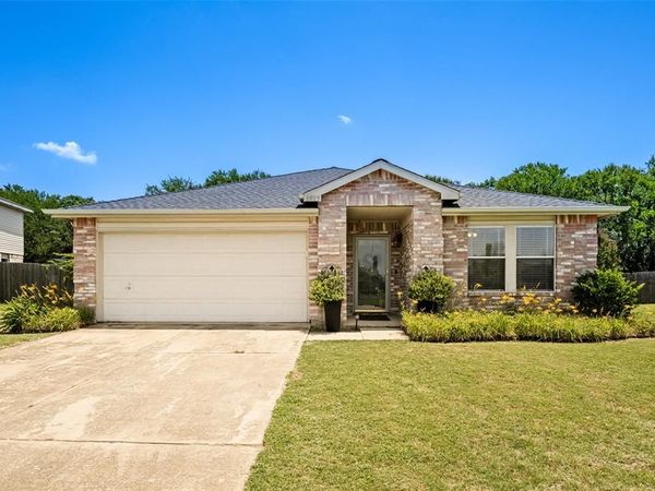 8909 Glen Falls Lane , Denton, TX 76210