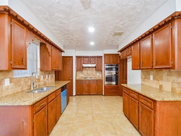 4802 Lost Oak Drive, Spring, TX 77388