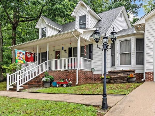 4721 Whisper Oak Drive, Trinity, NC 27370