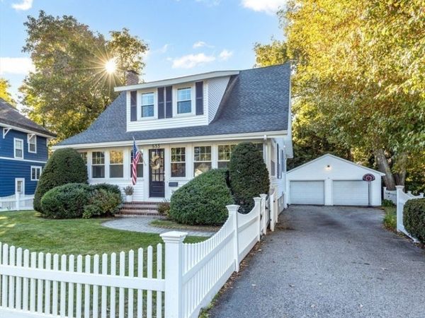 533 Chestnut Street, Needham, MA 02492