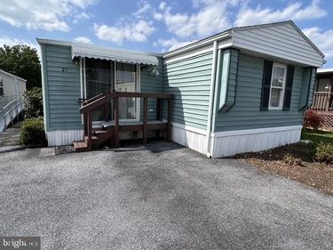 21 S GREEN ACRES CIRCLE , AKRON, PA 17501