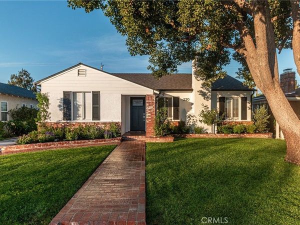 220 S Reese Place , Burbank, CA 91506