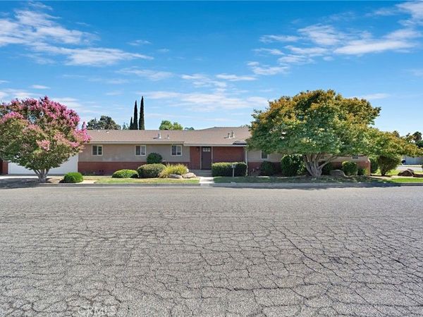 2020 W 3rd , Madera, CA 93637