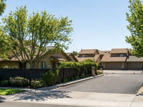918 S Laurelwood , Unit 2, Anaheim, CA 92806