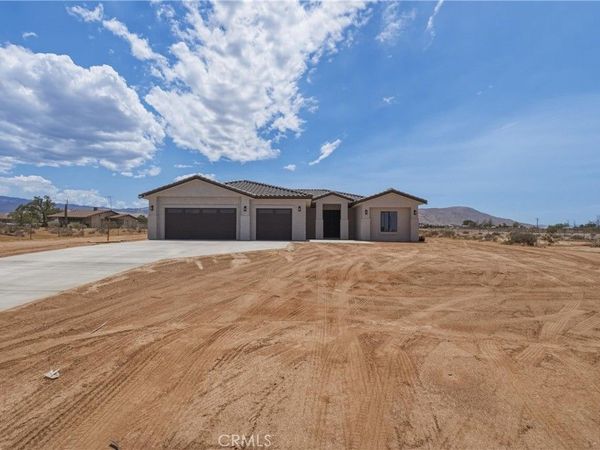 23505 Del Oro Road, Apple Valley, CA 92308