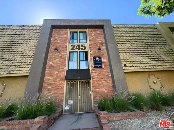 245 S Rampart Boulevard, Unit 302, Los Angeles, CA 90057
