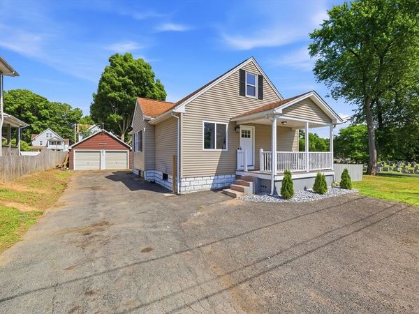 16 Park Pl, East Longmeadow, MA 01028