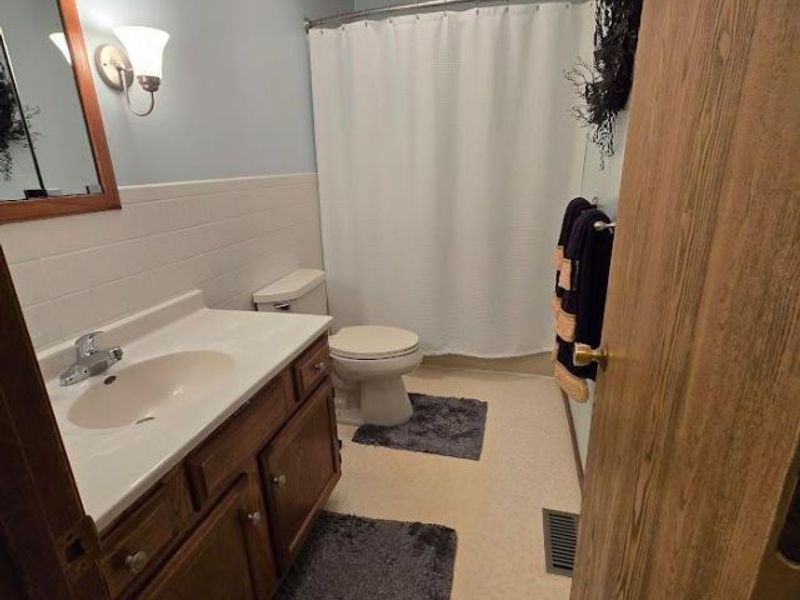 1145 Northview Drive, Unit F, Hillsboro, OH 45133 Photo 11