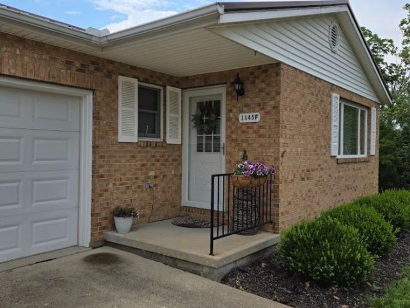 1145 Northview Drive, Unit F, Hillsboro, OH 45133 Photo 2