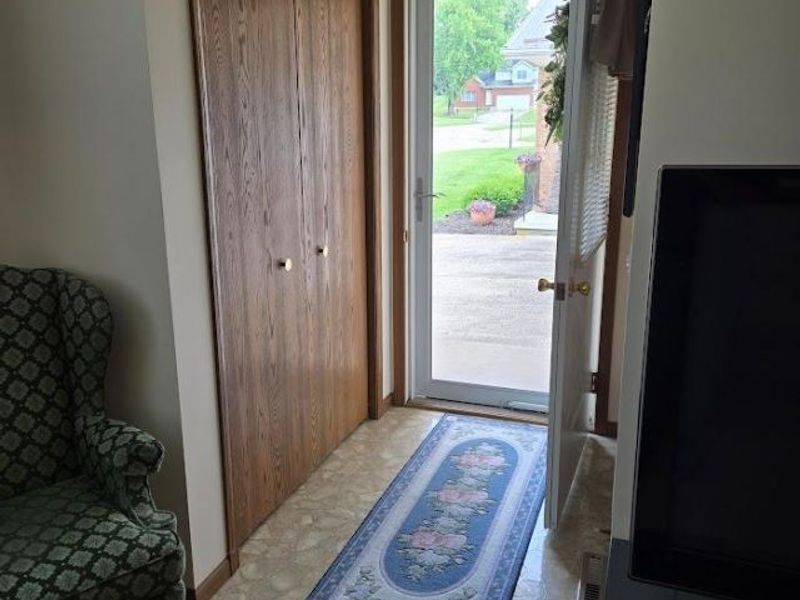 1145 Northview Drive, Unit F, Hillsboro, OH 45133 Photo 3