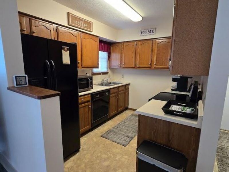1145 Northview Drive, Unit F, Hillsboro, OH 45133 Photo 6