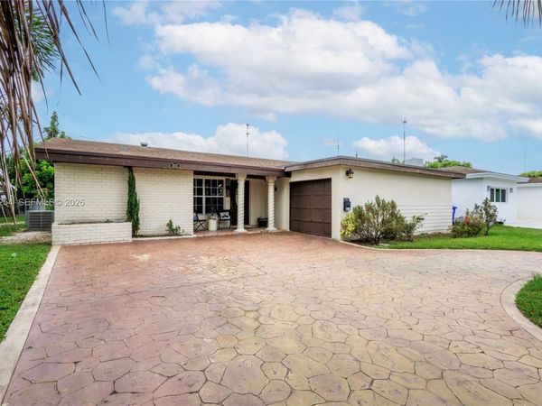 3821 E Lake Ter , Miramar, FL 33023
