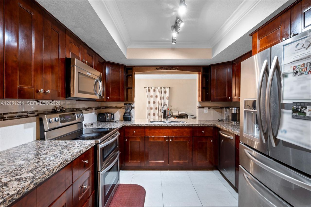 3821 E Lake Ter , Miramar, FL 33023 Photo