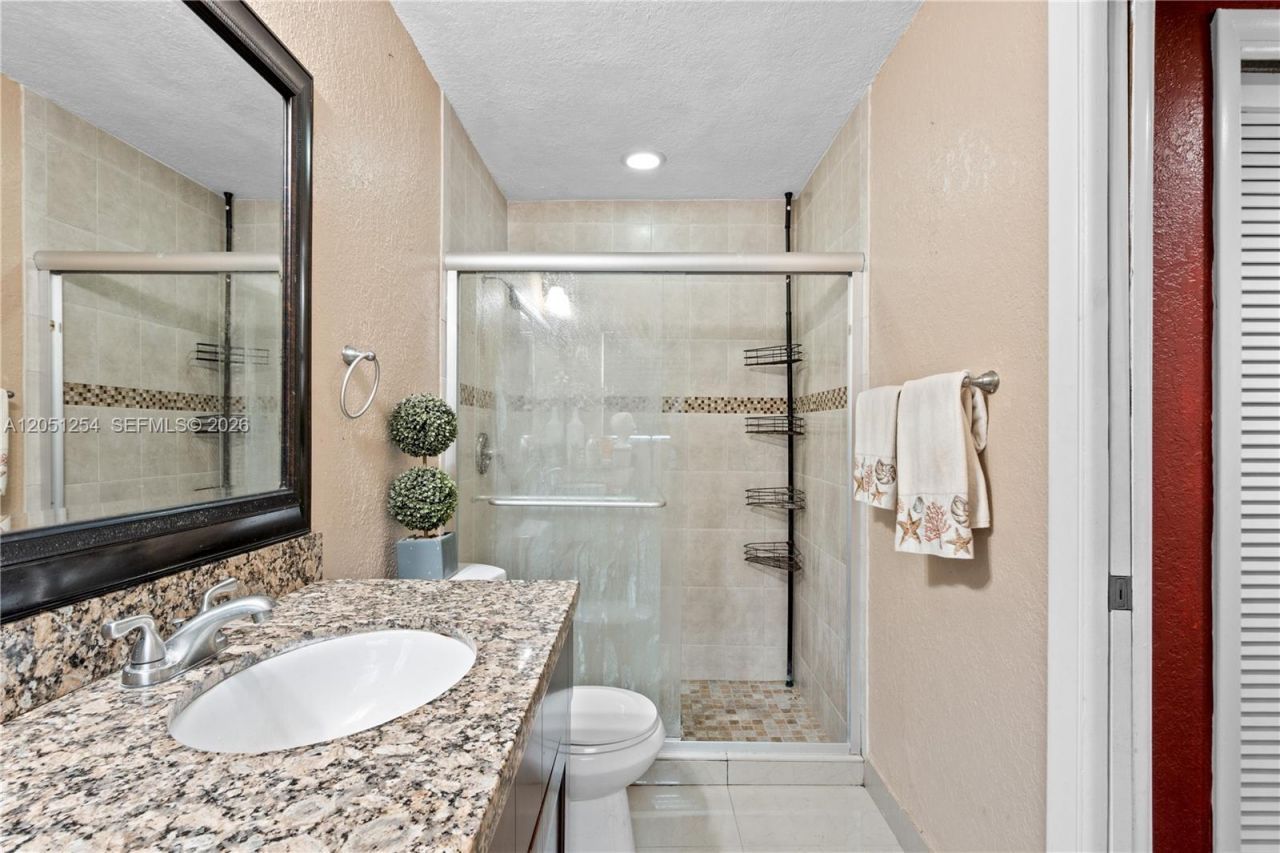 3821 E Lake Ter , Miramar, FL 33023 Photo