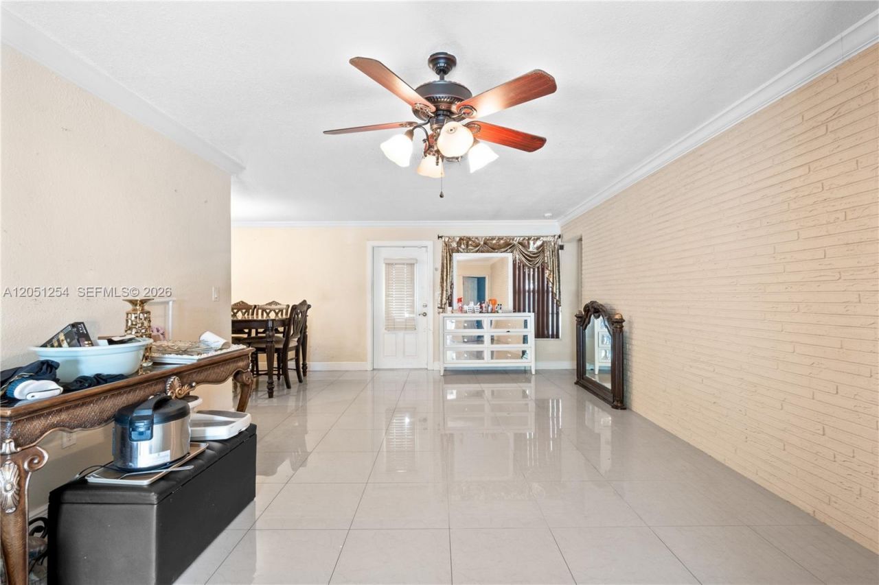 3821 E Lake Ter , Miramar, FL 33023 Photo