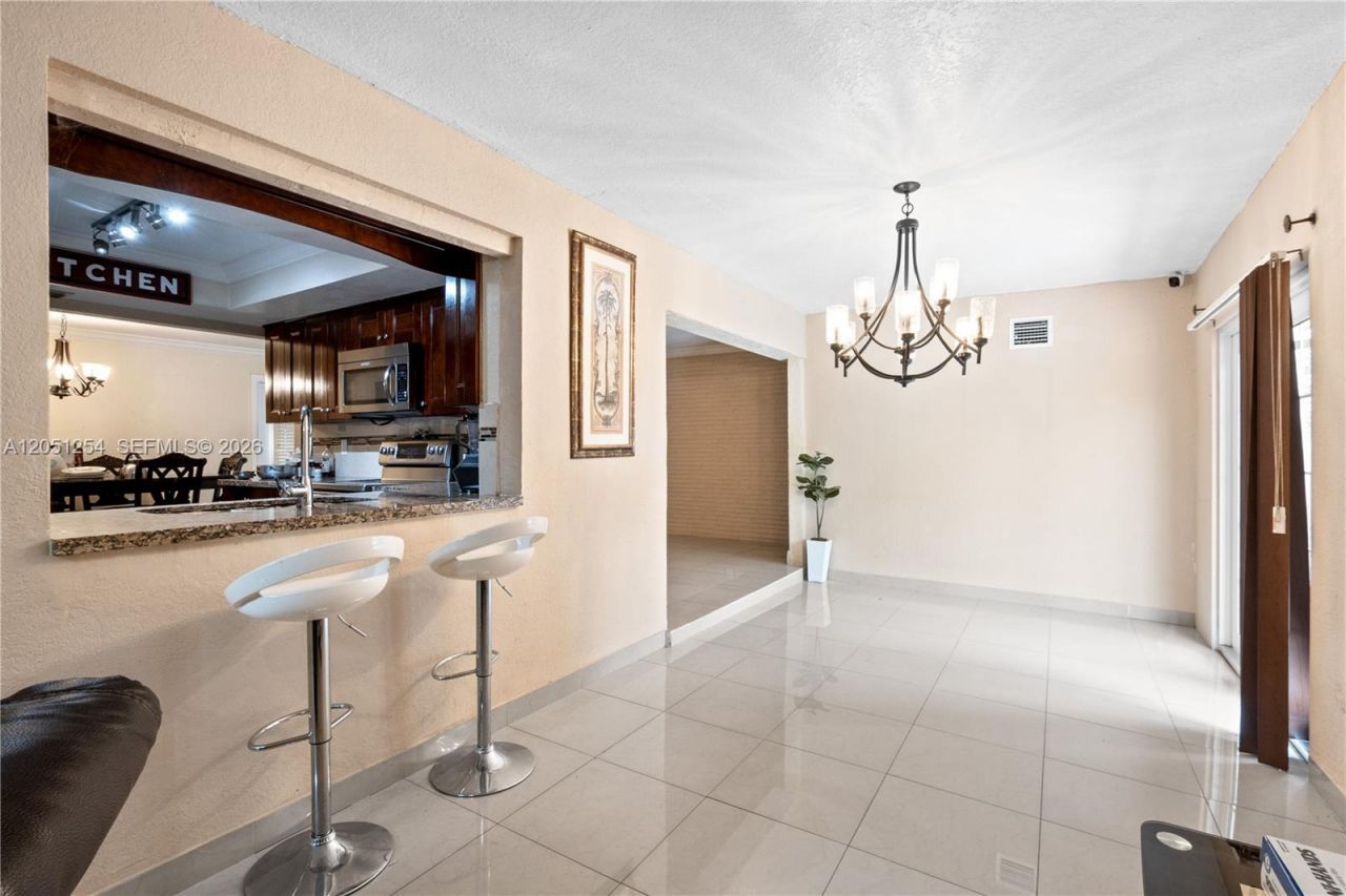 3821 E Lake Ter , Miramar, FL 33023 Photo