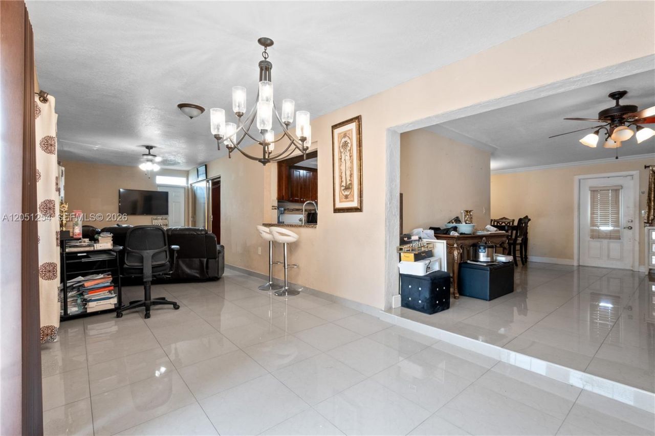 3821 E Lake Ter , Miramar, FL 33023 Photo