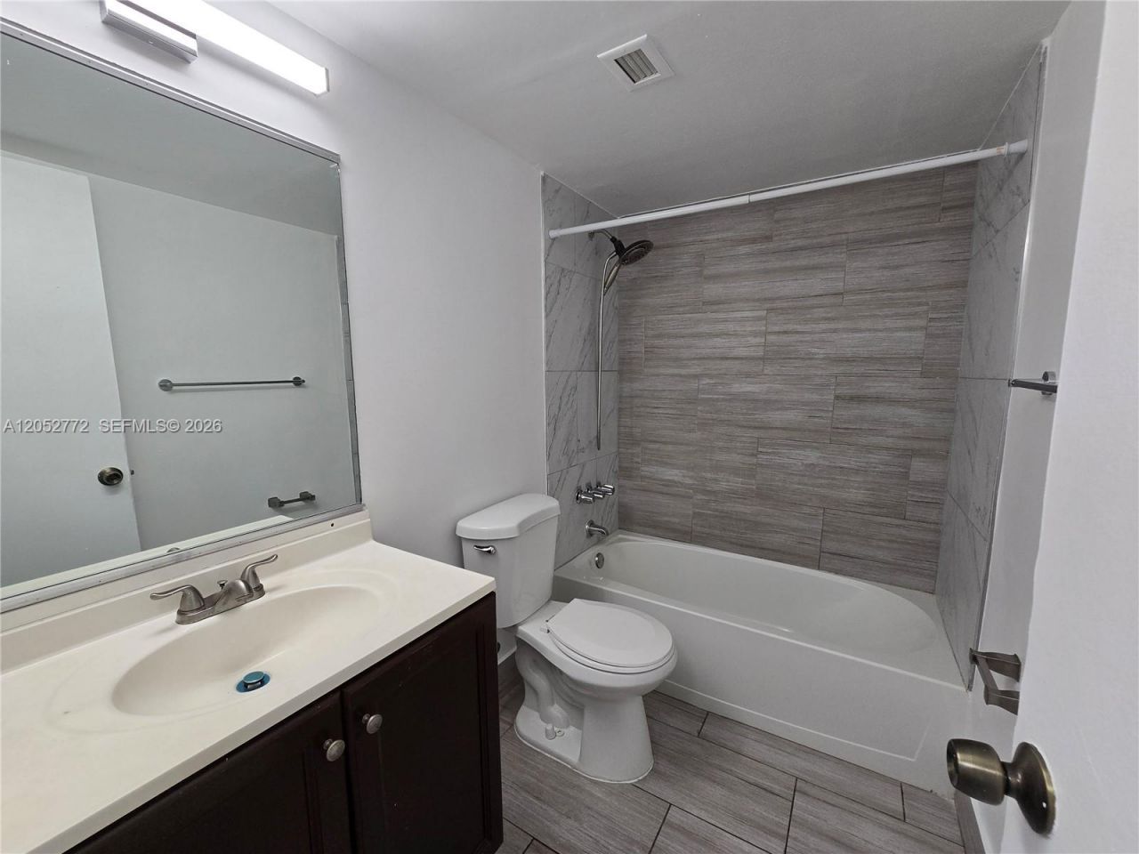 484 NW 165th St Rd , Unit A-112, Miami, FL 33169 Photo