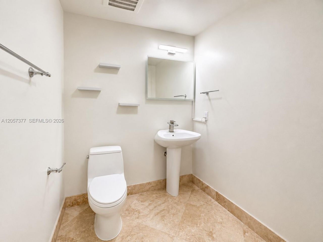 3000 NE 188th St, Unit 709, Aventura, FL 33180 Photo