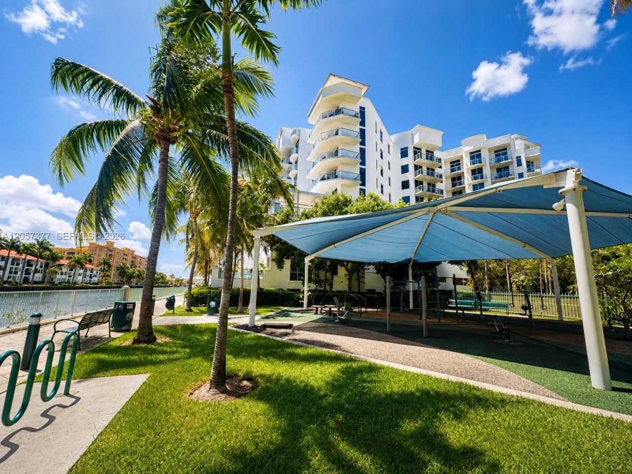 3000 NE 188th St, Unit 709, Aventura, FL 33180 Photo