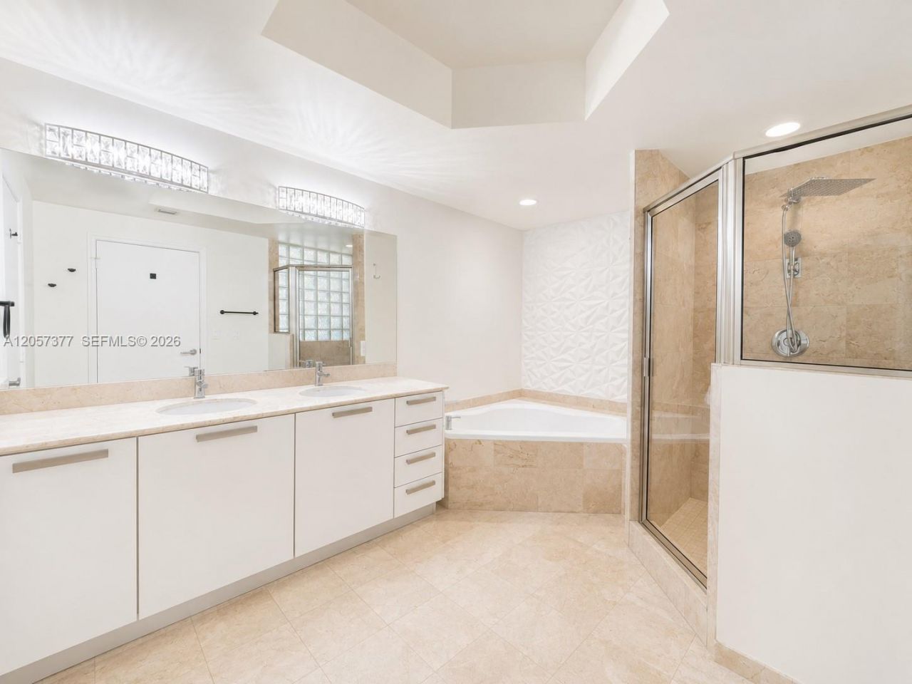 3000 NE 188th St, Unit 709, Aventura, FL 33180 Photo