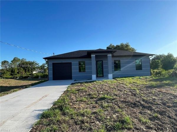 707 LEDGE ST , Lehigh Acres, FL 33972