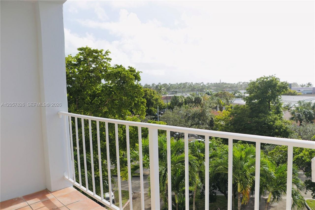 6900 Bay Dr , Unit 4A, Miami Beach, FL 33141 Photo