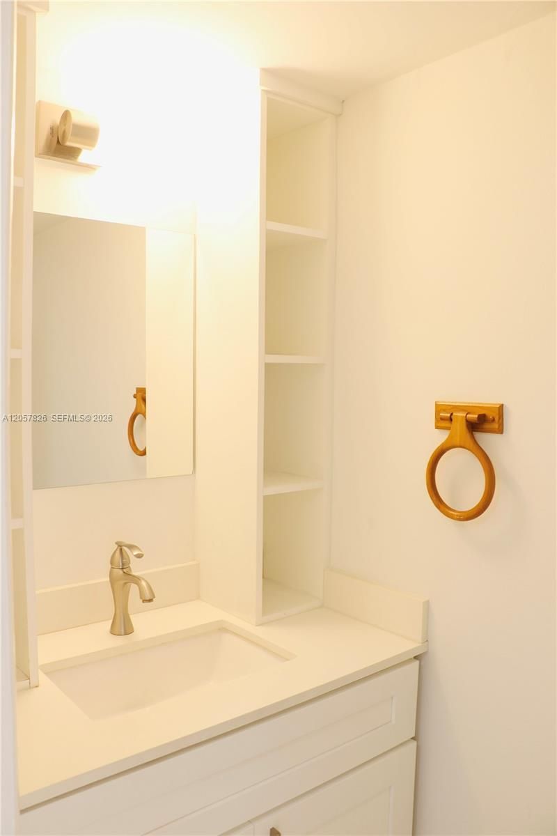 6900 Bay Dr , Unit 4A, Miami Beach, FL 33141 Photo