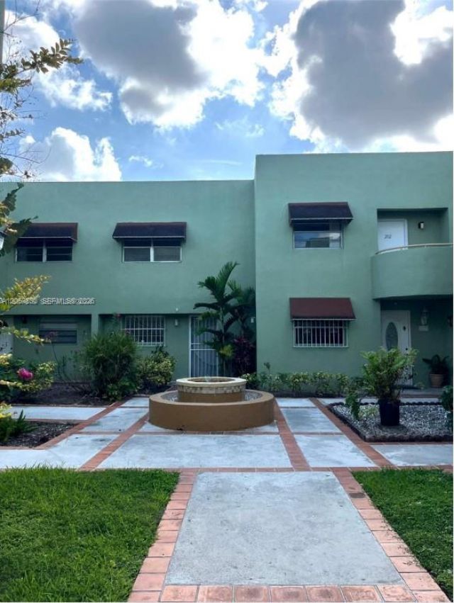 11103 NW 7th St , Unit 202-2, Miami, FL 33172 Photo