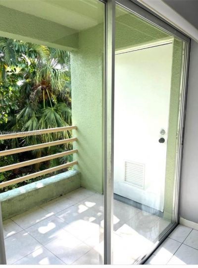 11103 NW 7th St , Unit 202-2, Miami, FL 33172 Photo