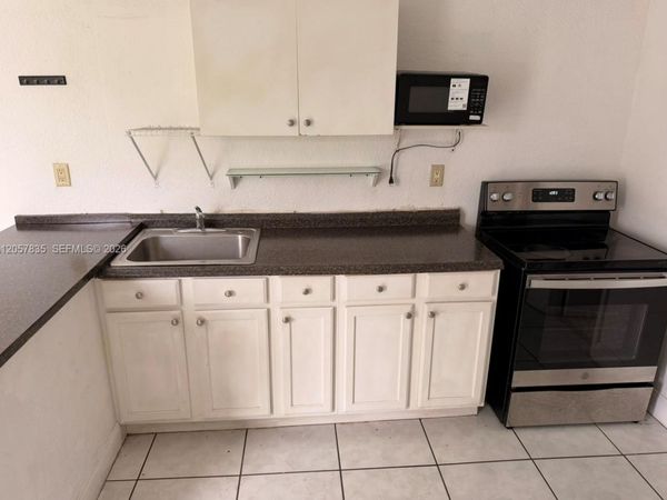 9815 SW 51st Ter , Unit B, Miami, FL 33165