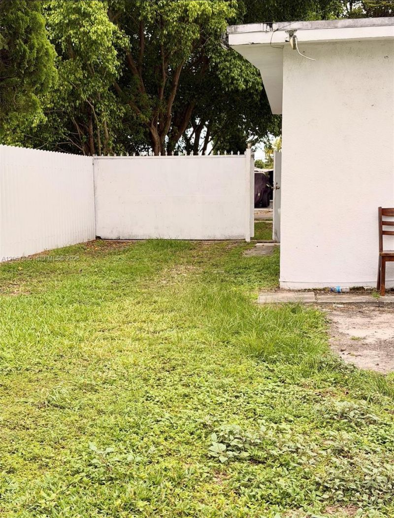 9815 SW 51st Ter , Unit B, Miami, FL 33165 Photo