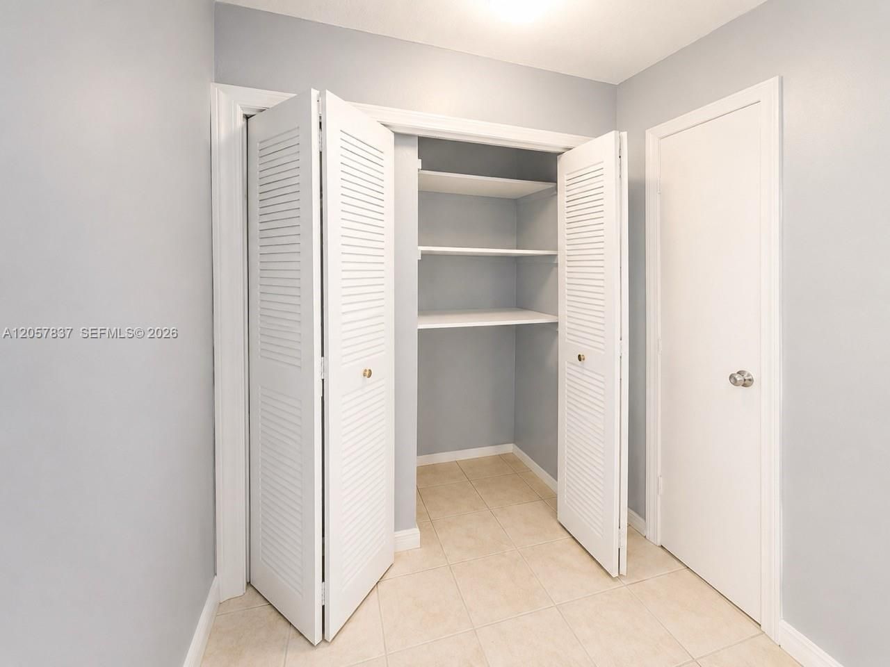 2400 NW 16th St Rd , Unit 407, Miami, FL 33125 Photo