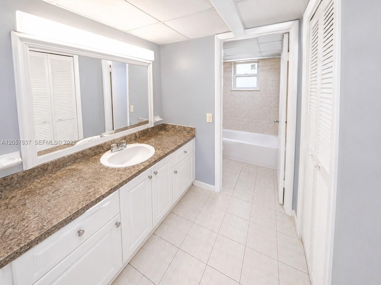 2400 NW 16th St Rd , Unit 407, Miami, FL 33125 Photo
